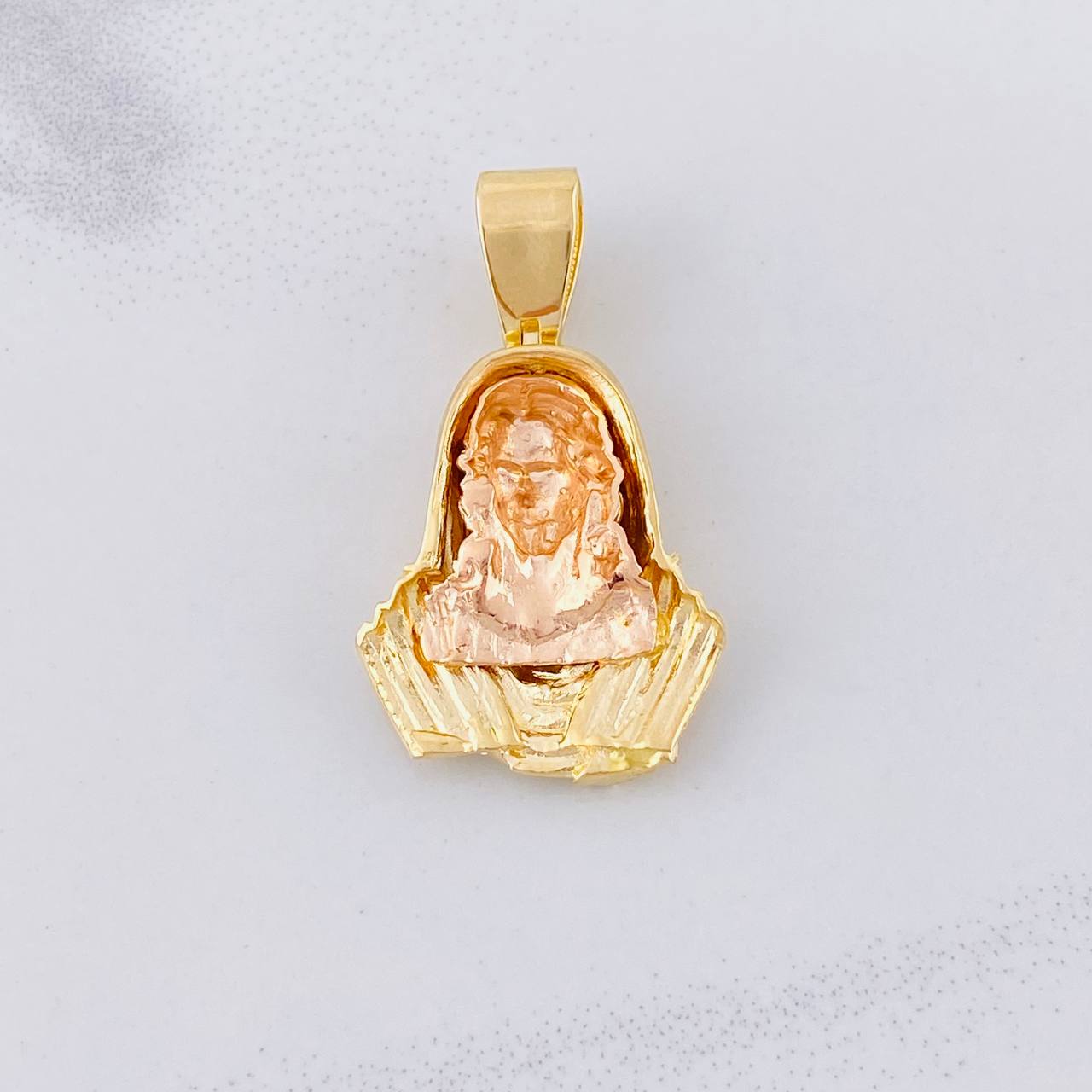 Dije Rostro de Cristo 10g / 3.8cm Tres Oros 18K