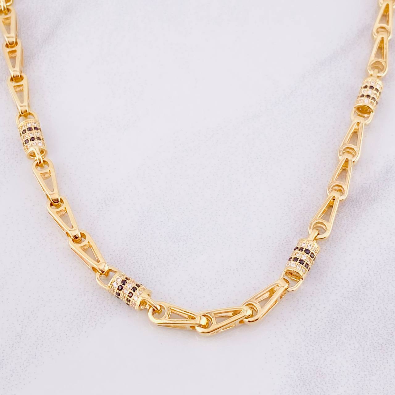 Cadena Rustica Cilindro 52.6g / 70cm / 4.75mm Oro Amarillo 18K
