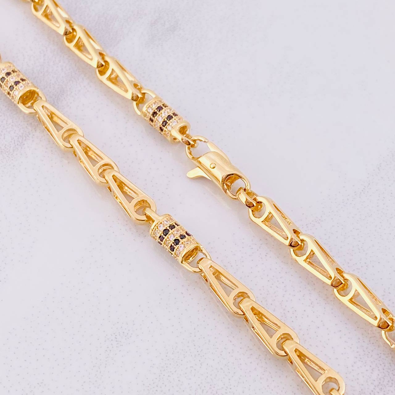 Cadena Rustica Cilindro 52.6g / 70cm / 4.75mm Oro Amarillo 18K