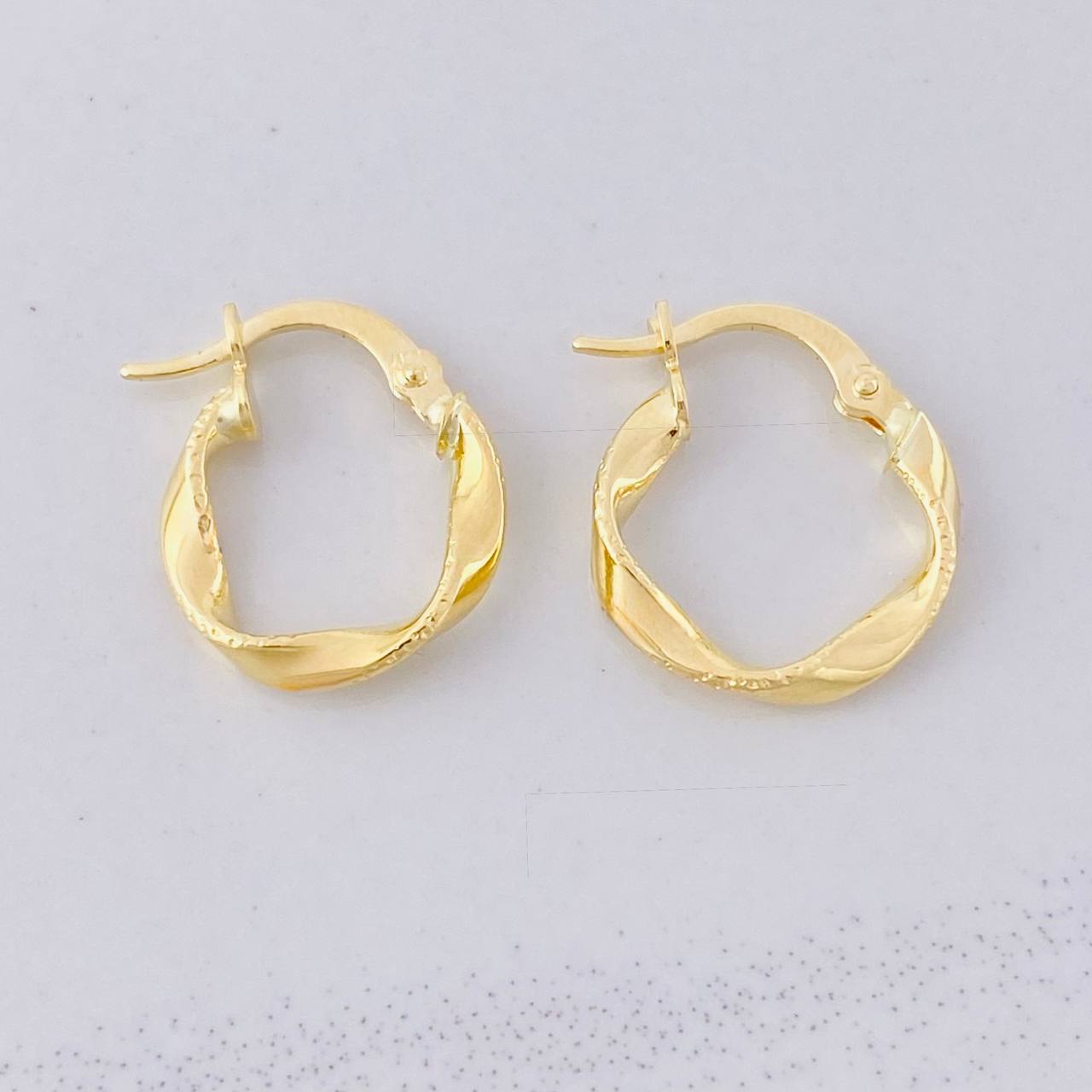 Candongas Asby 1.2g / 1.7cm Oro Amarillo 18K