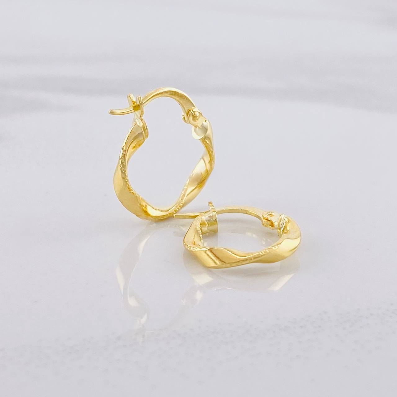 Candongas Asby 1.15g / 1.7cm Oro Amarillo 18K