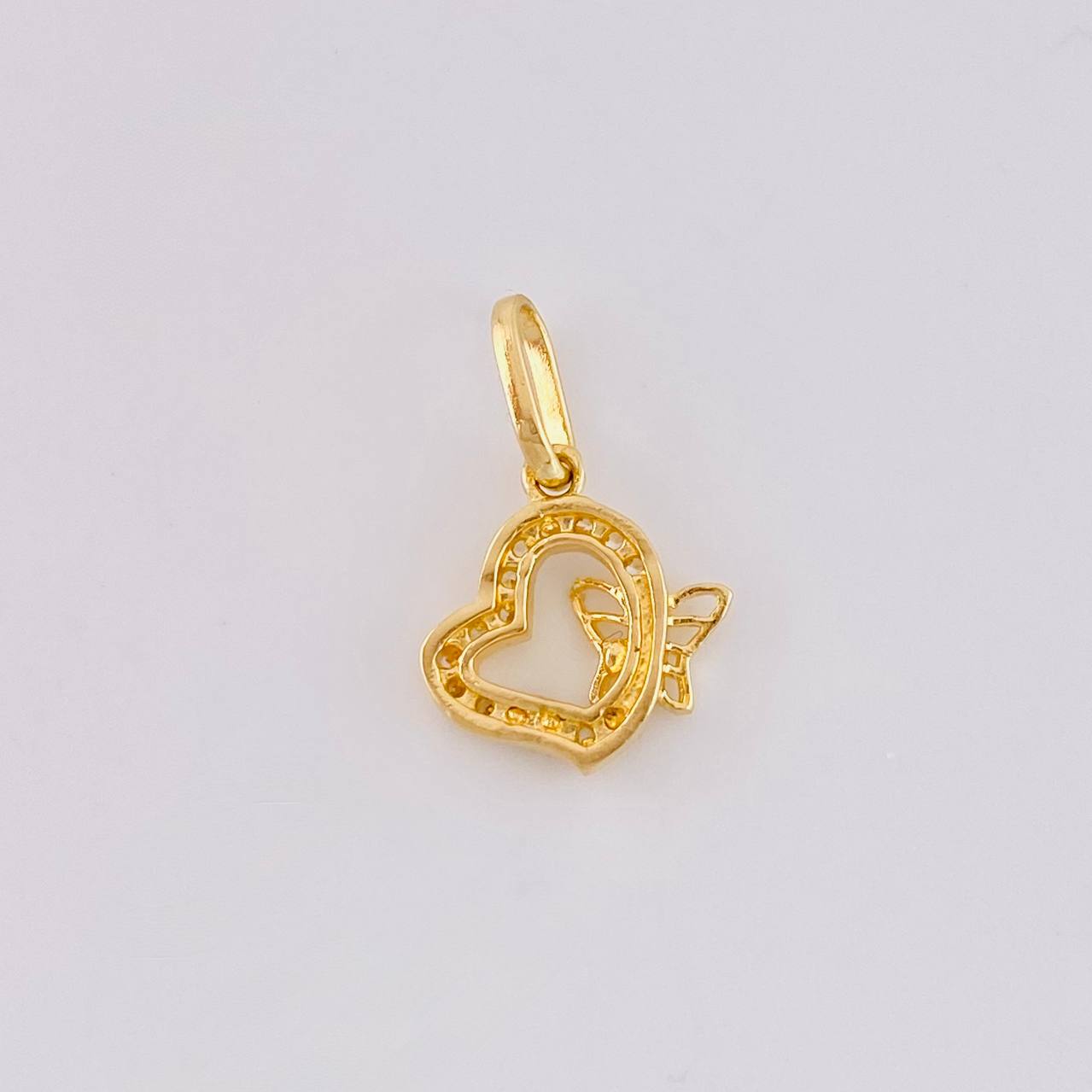 Dije Silueta Corazon Tupida Mariposa 0.95g / 1.5cm Oro Amarillo 18K