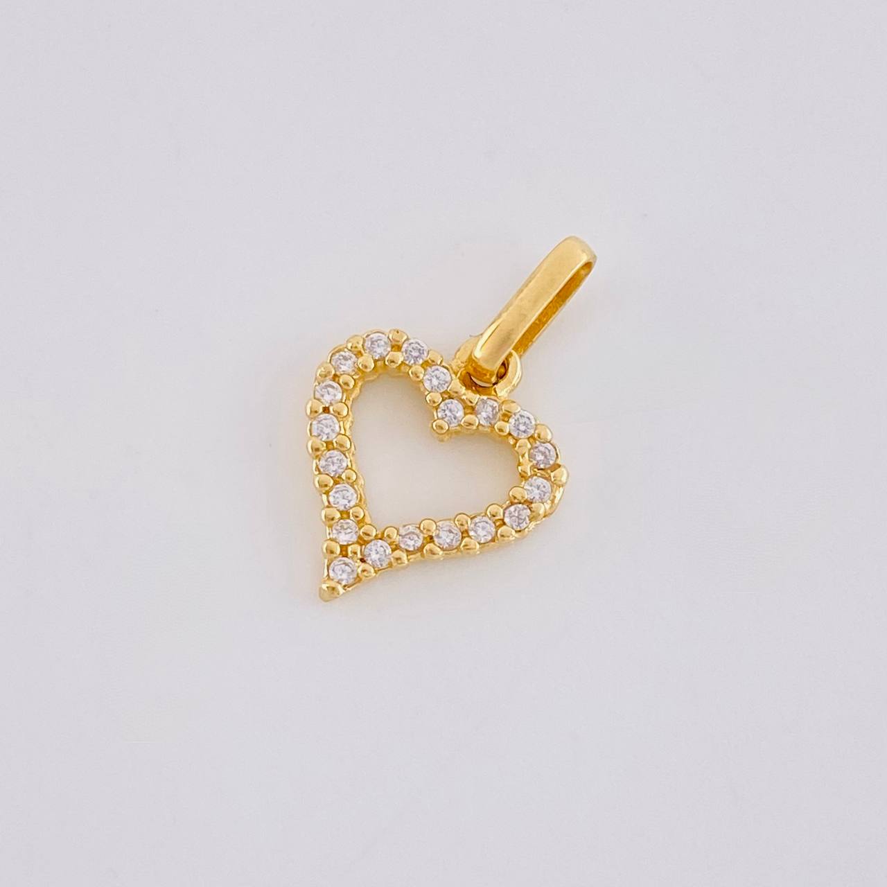 Dije Silueta Corazon Tupida 0.8g / 1.6cm Oro Amarillo 18K