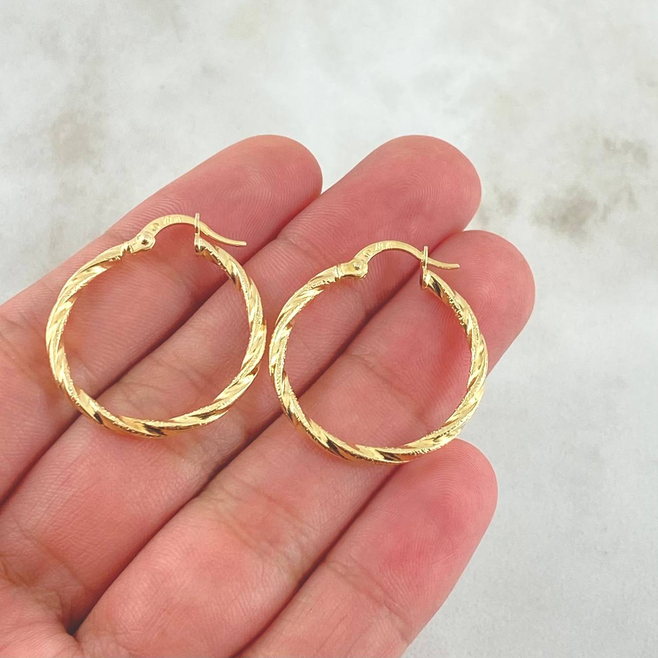 Candongas Sami 1.65gr / 2.8cm / Oro Amarillo 18K *