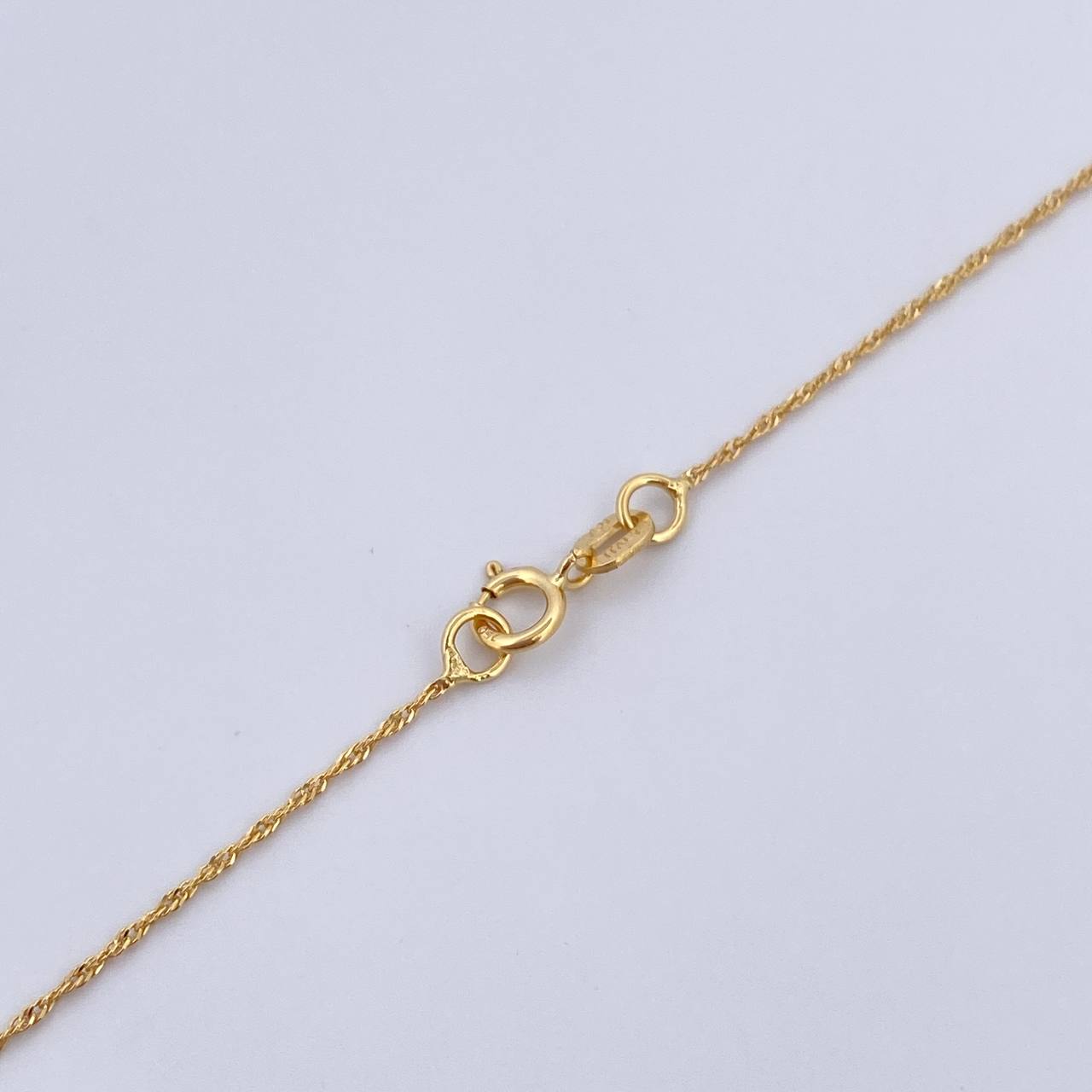 Set Cadena Singapur 1.15gr/51.1cm/0.7mm + Dije Ola Cruzada 0.5gr/1.3cm Circones Blancos Oro Amarillo 18K (Oferta) $