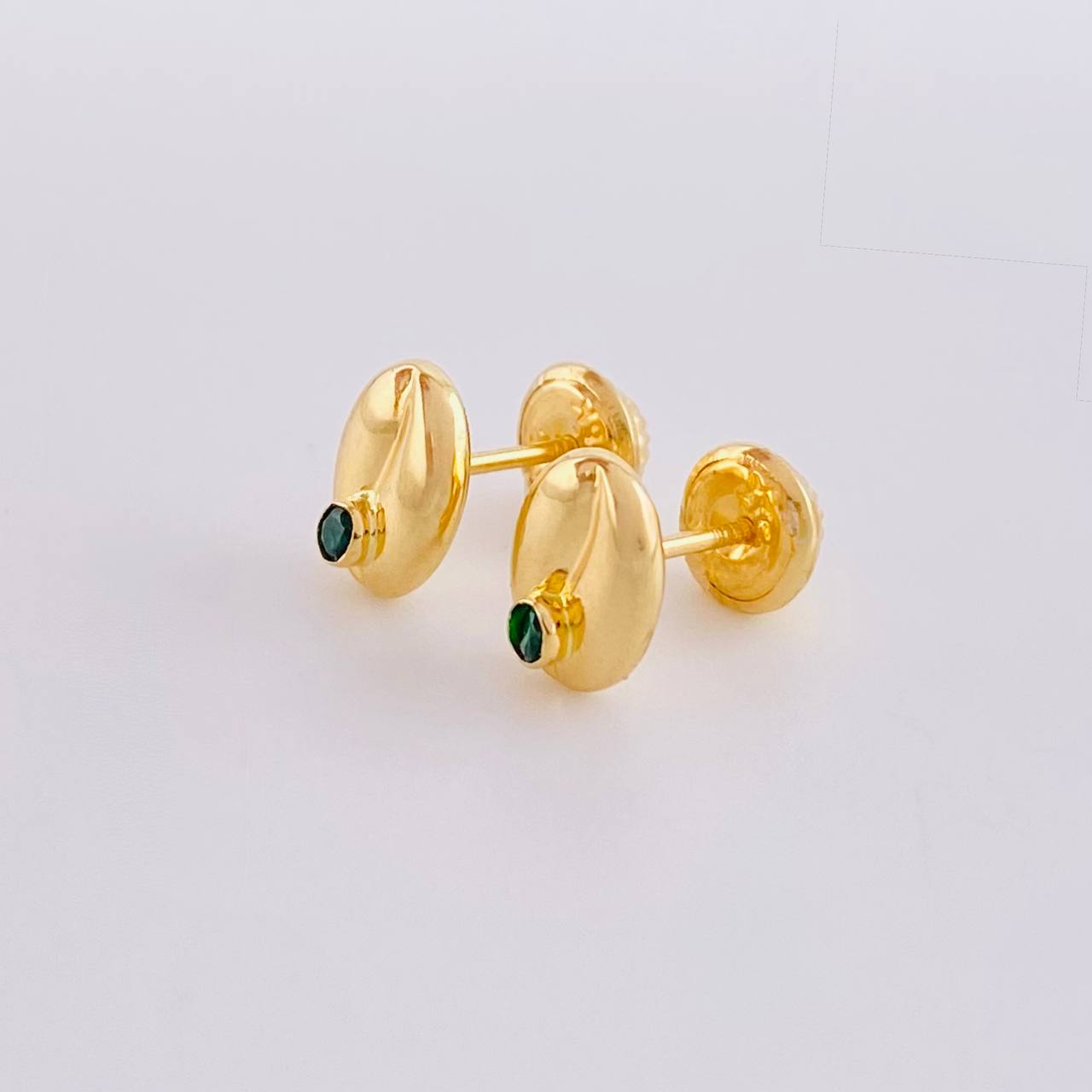 Topos Grano de Cafe 0.7g / 8mm Oro Amarillo 18K