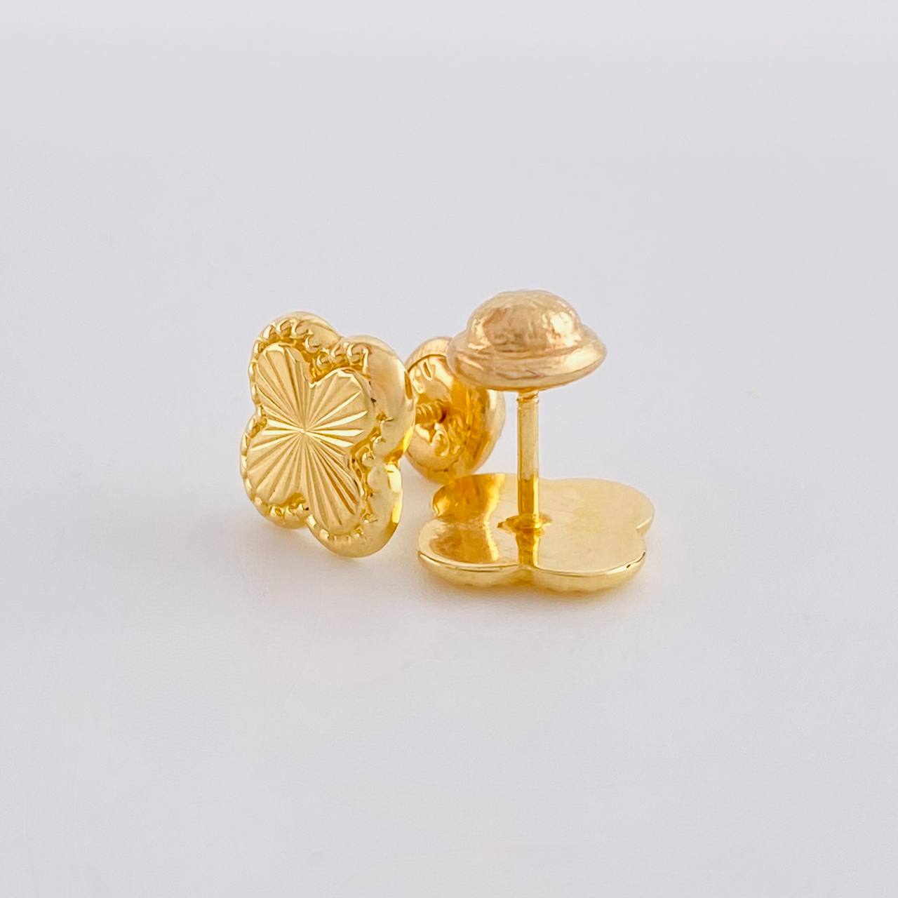 Topos Trebol Diamantado 1g / 8.8mm Oro Amarillo 18K
