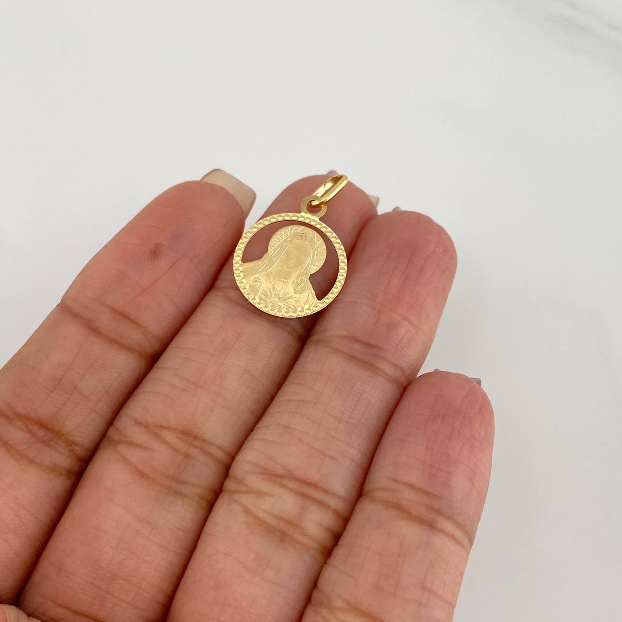 Dije Virgen Maria 0.7g / 2.2cm Oro Amarillo 18K