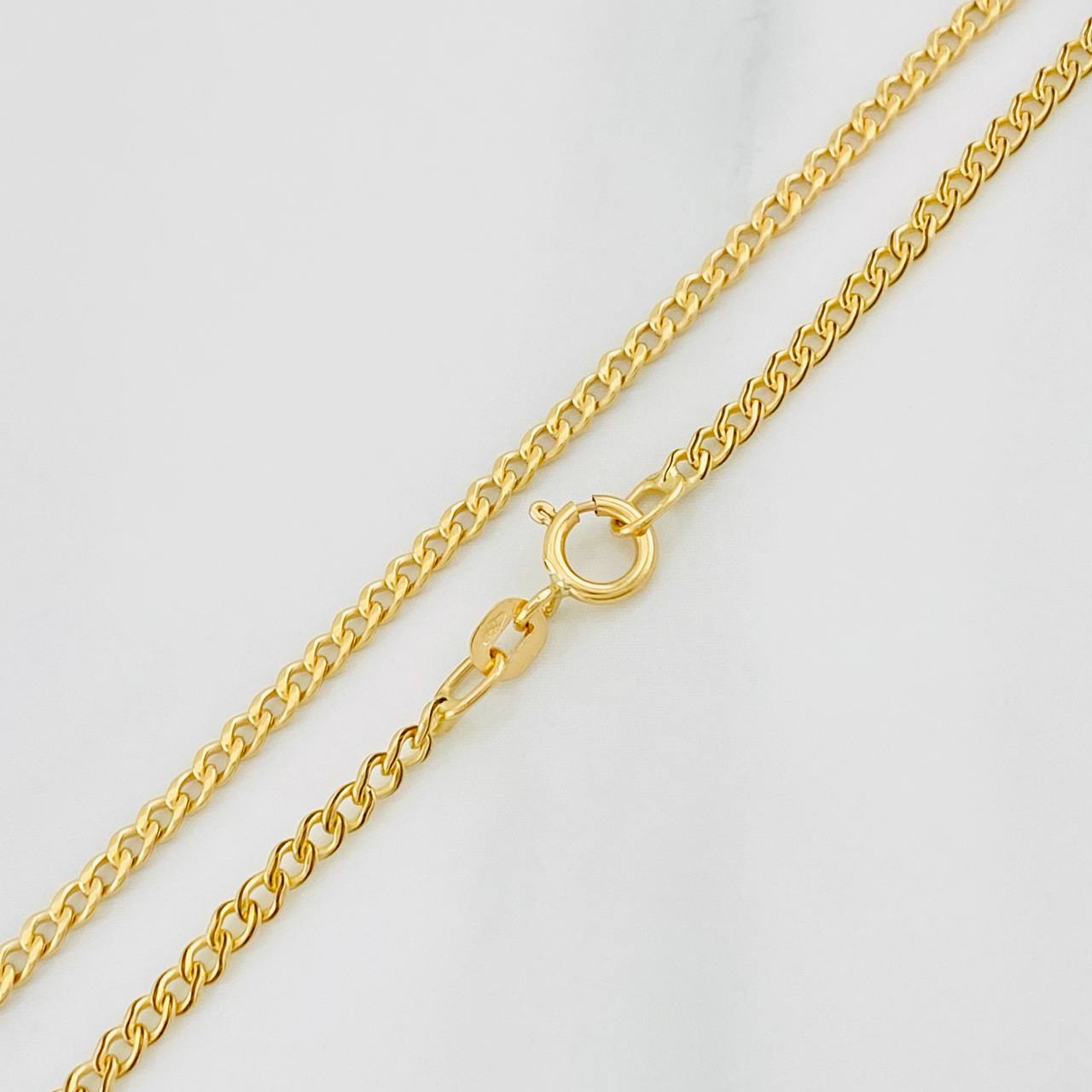 Cadena Cubana 1.55g / 45cm / 1.9mm Oro Amarillo 18K