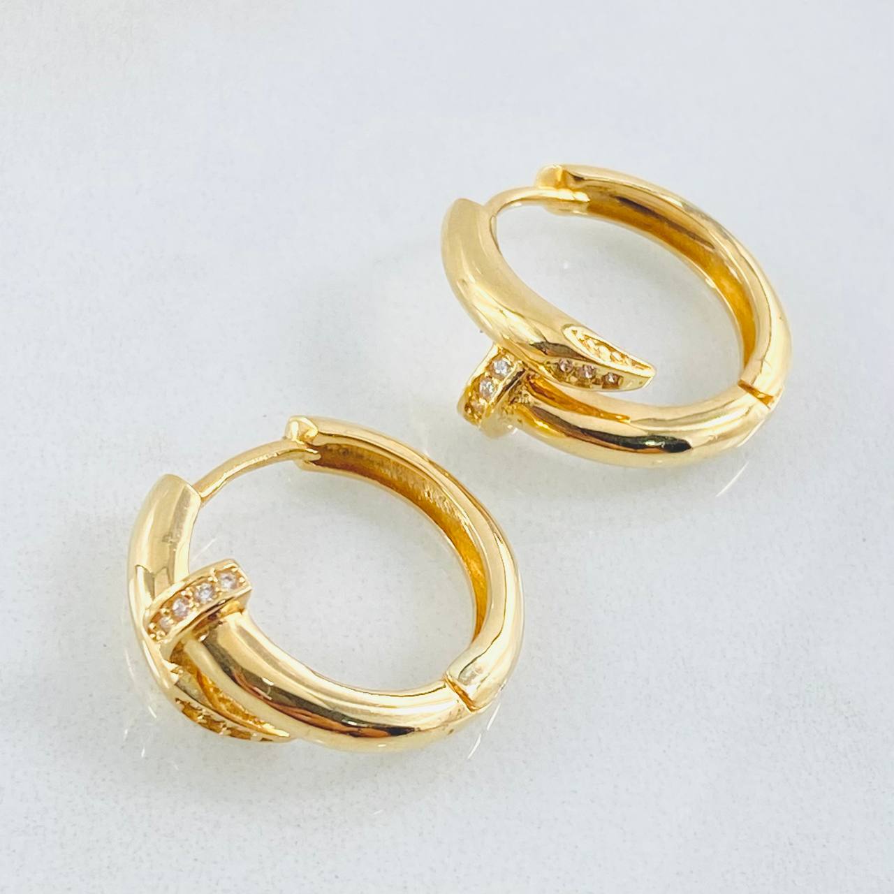 Candongas Clavo 5.15gr / 1.8cm / Oro Amarillo 18K