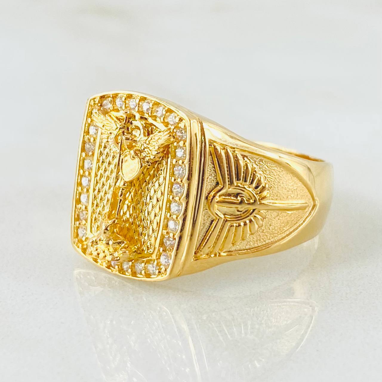 Anillo San Miguel Espada Sagrada 7.6gr / T11 / Oro Amarillo 18K ©