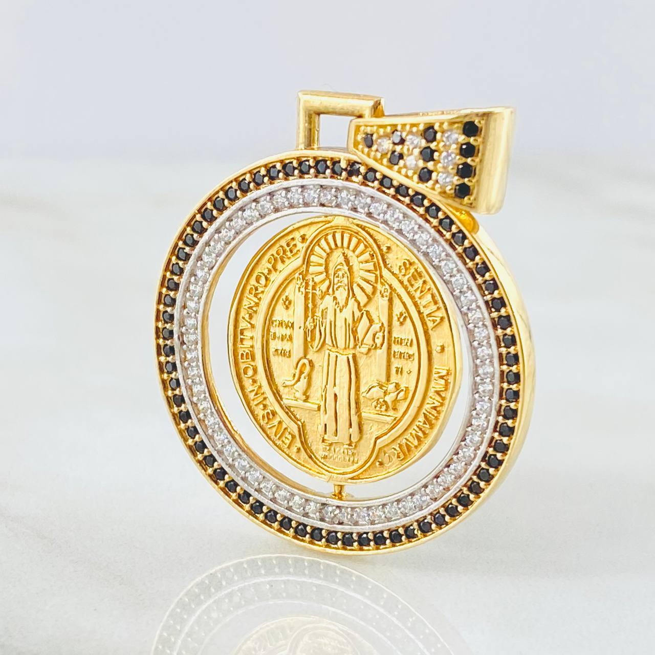 Dije San Benito 8.35gr / 4cm / Oro Amarillo 18K