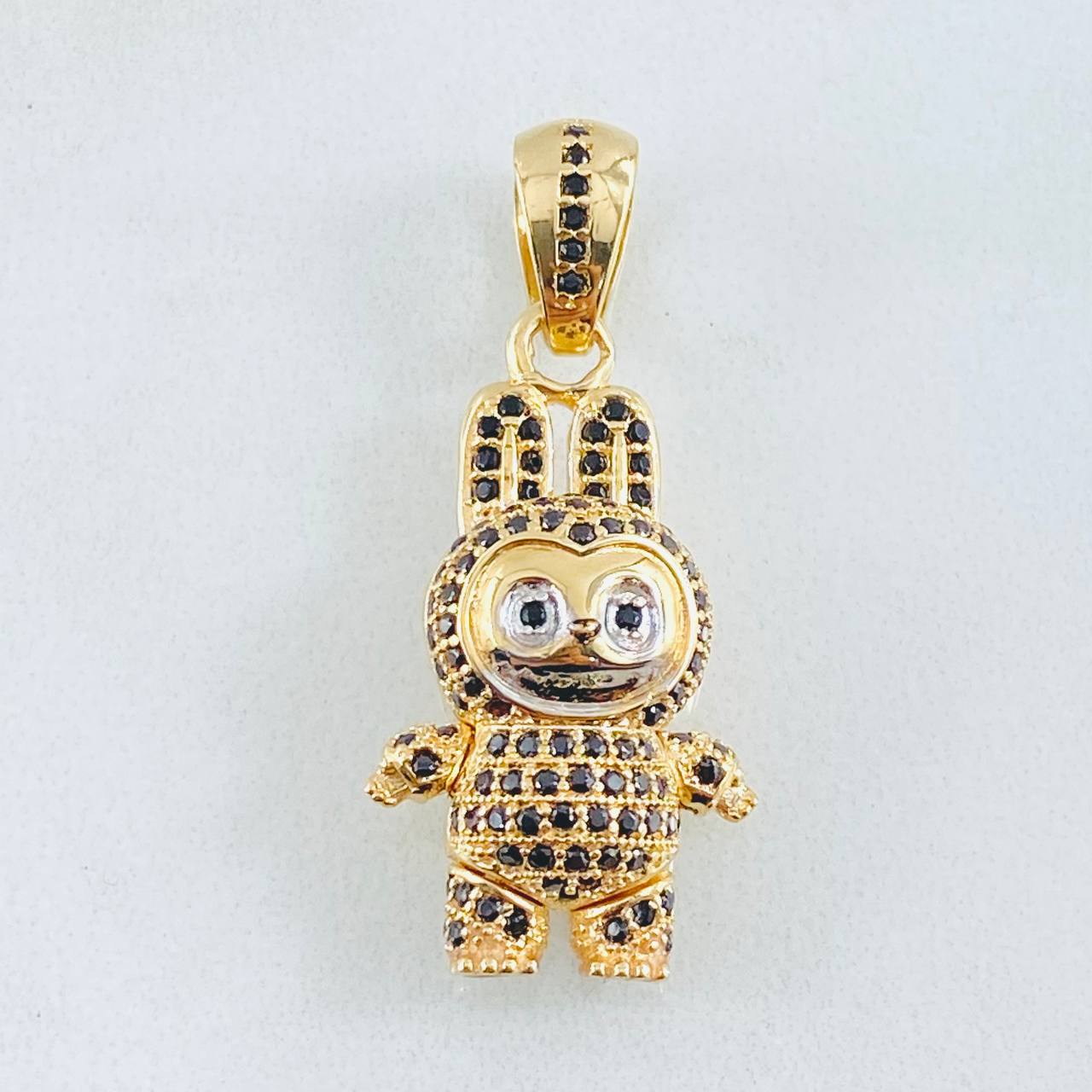 Dije Conejo Sonriente 6.2gr / 3.4cm / Dos Oros Amarillo Blanco 18K *