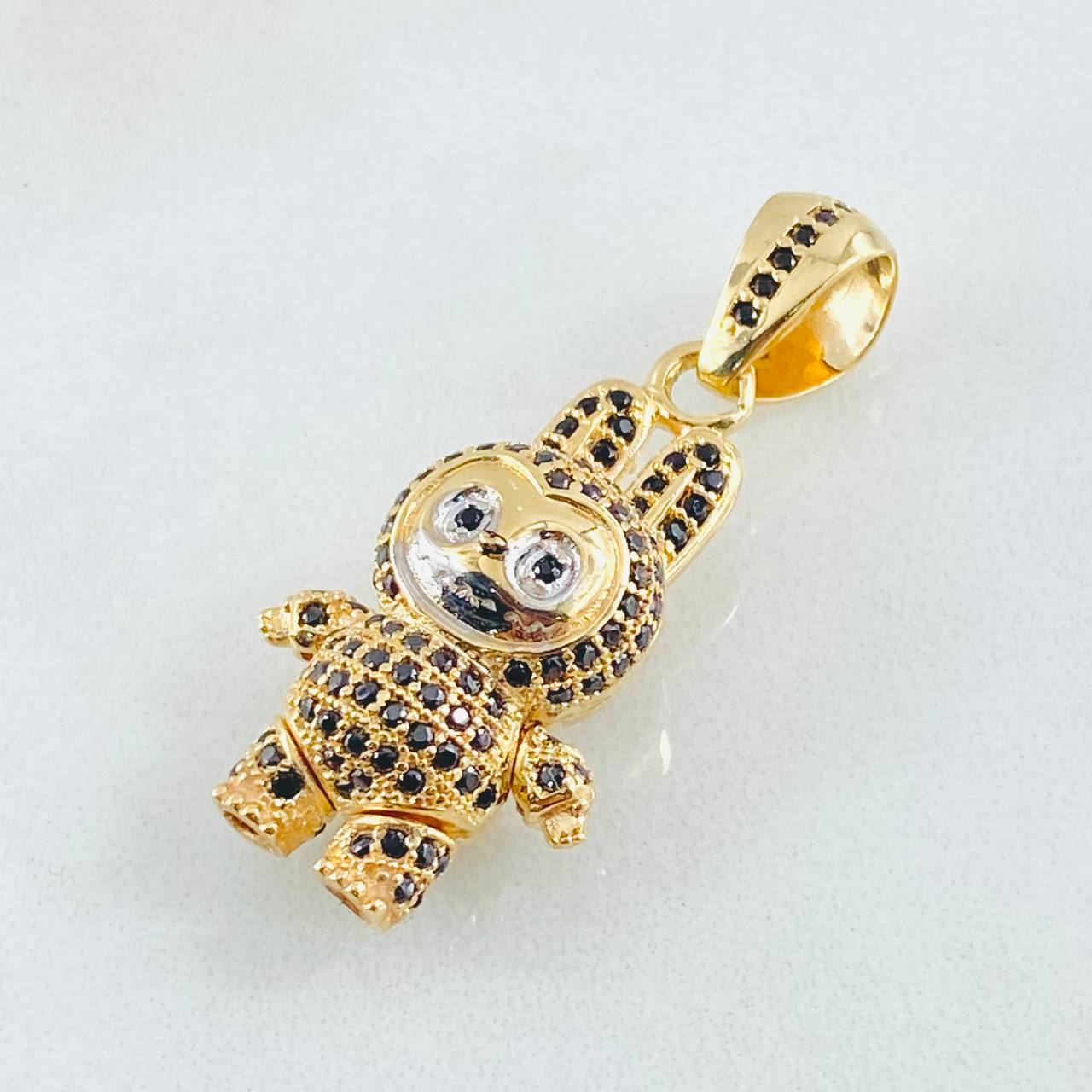 Dije Conejo Sonriente 6.2gr / 3.4cm / Dos Oros Amarillo Blanco 18K *
