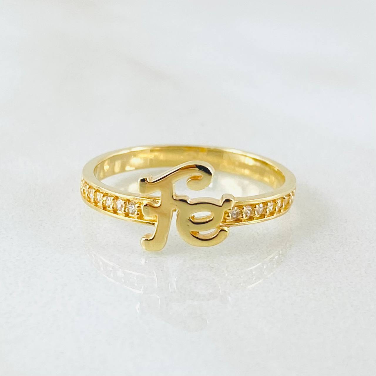 Anillo Fe 1.9gr / T5 1/2 / Oro Amarillo 18K