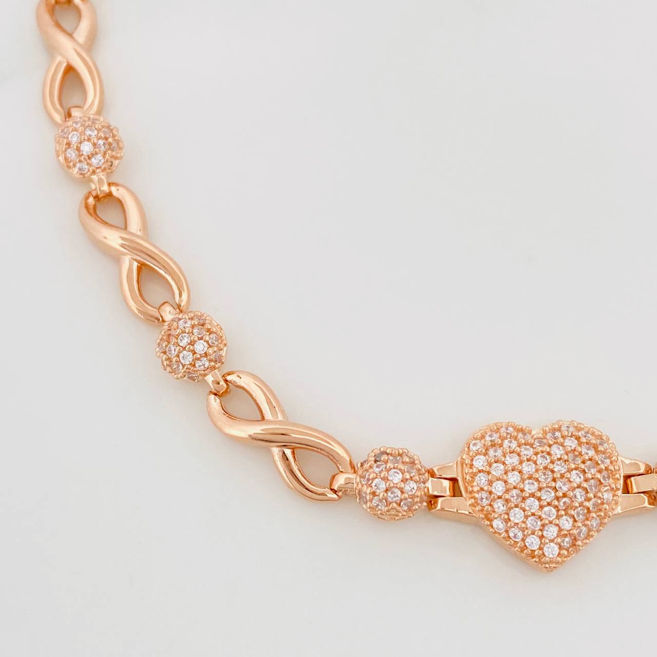 Pulso Infinito Corazones 11.45g / 18cm / 5mm Oro Rosa 18K
