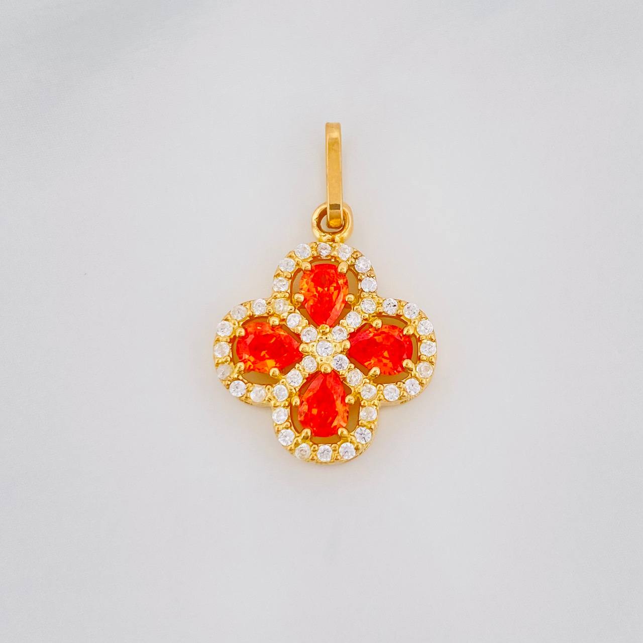 Dije Trebol 1.75g / 2.3cm Oro Amarillo 18K