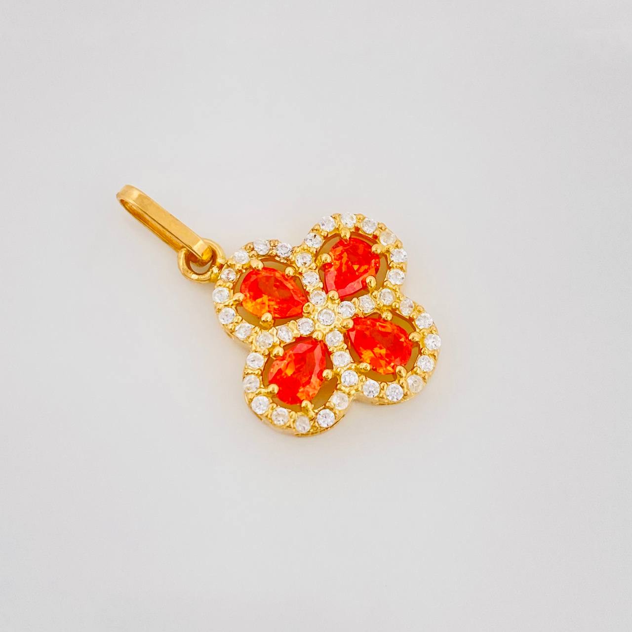 Dije Trebol 1.75g / 2.3cm Oro Amarillo 18K