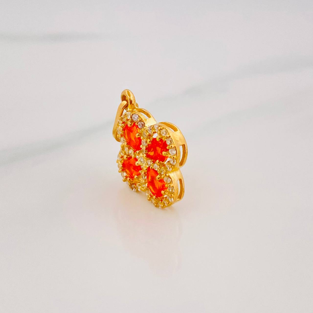 Dije Trebol 1.75g / 2.3cm Oro Amarillo 18K