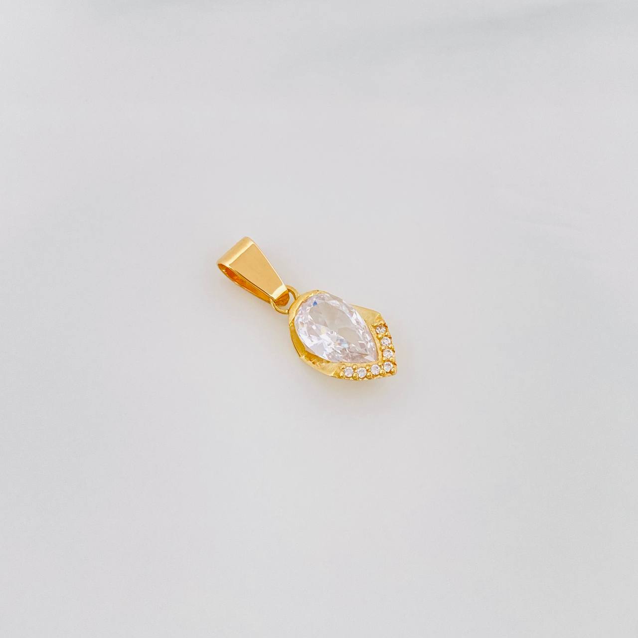 Dije Lagrima Marquesa 1.5g / 2cm Oro Amarillo 18K