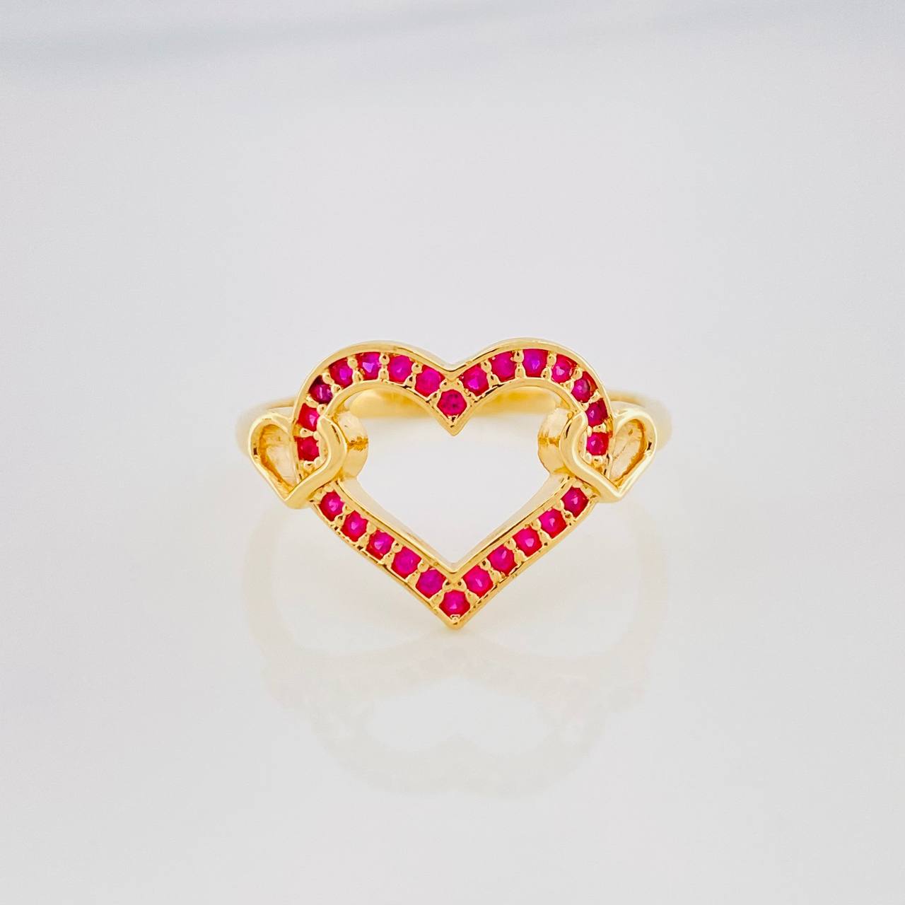 Anillo Silueta Corazones 2.2g / T6 1/2 Oro Amarillo 18K