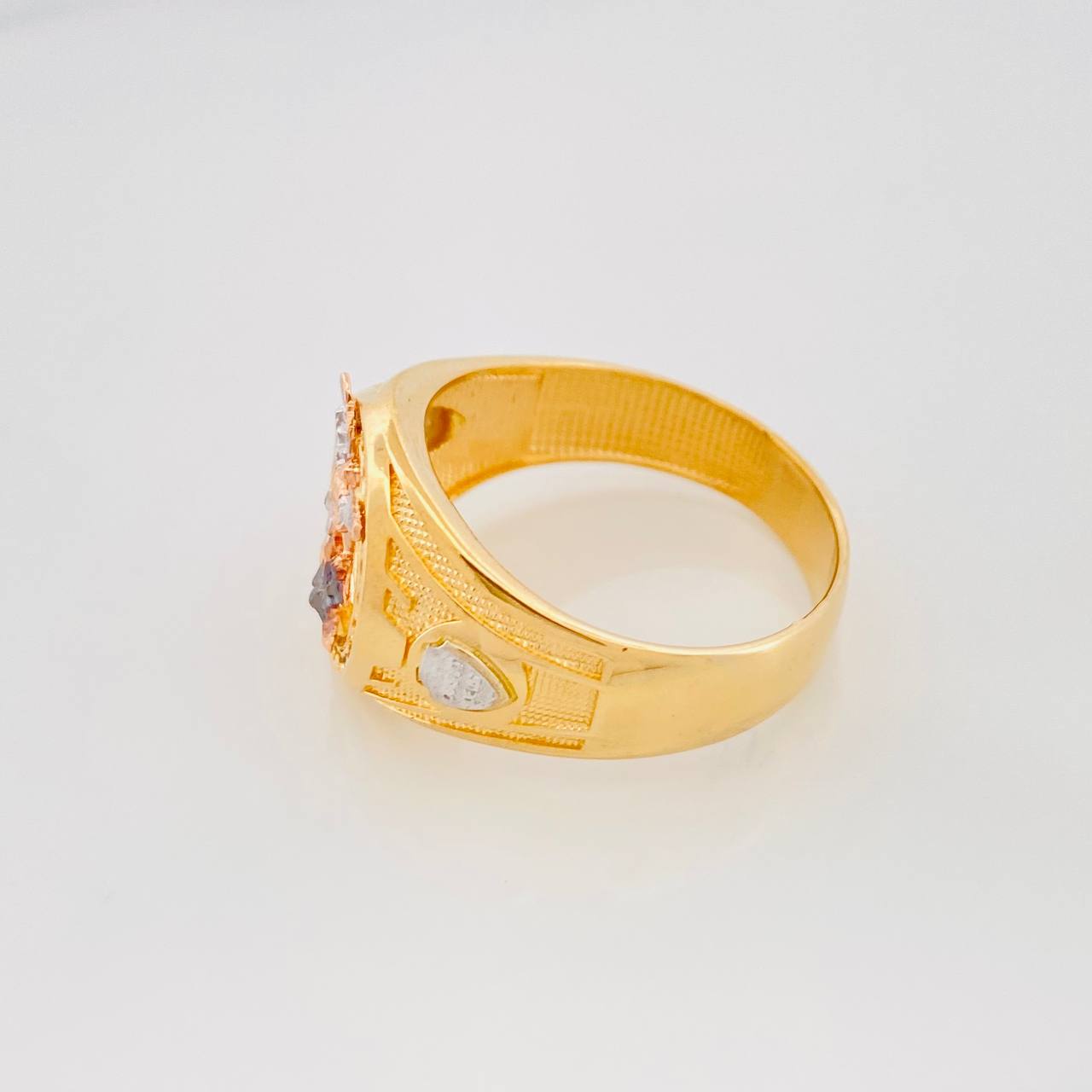 Anillo San Miguel Arcangel 6.25g / T9 3/4 Tres Oros 18K