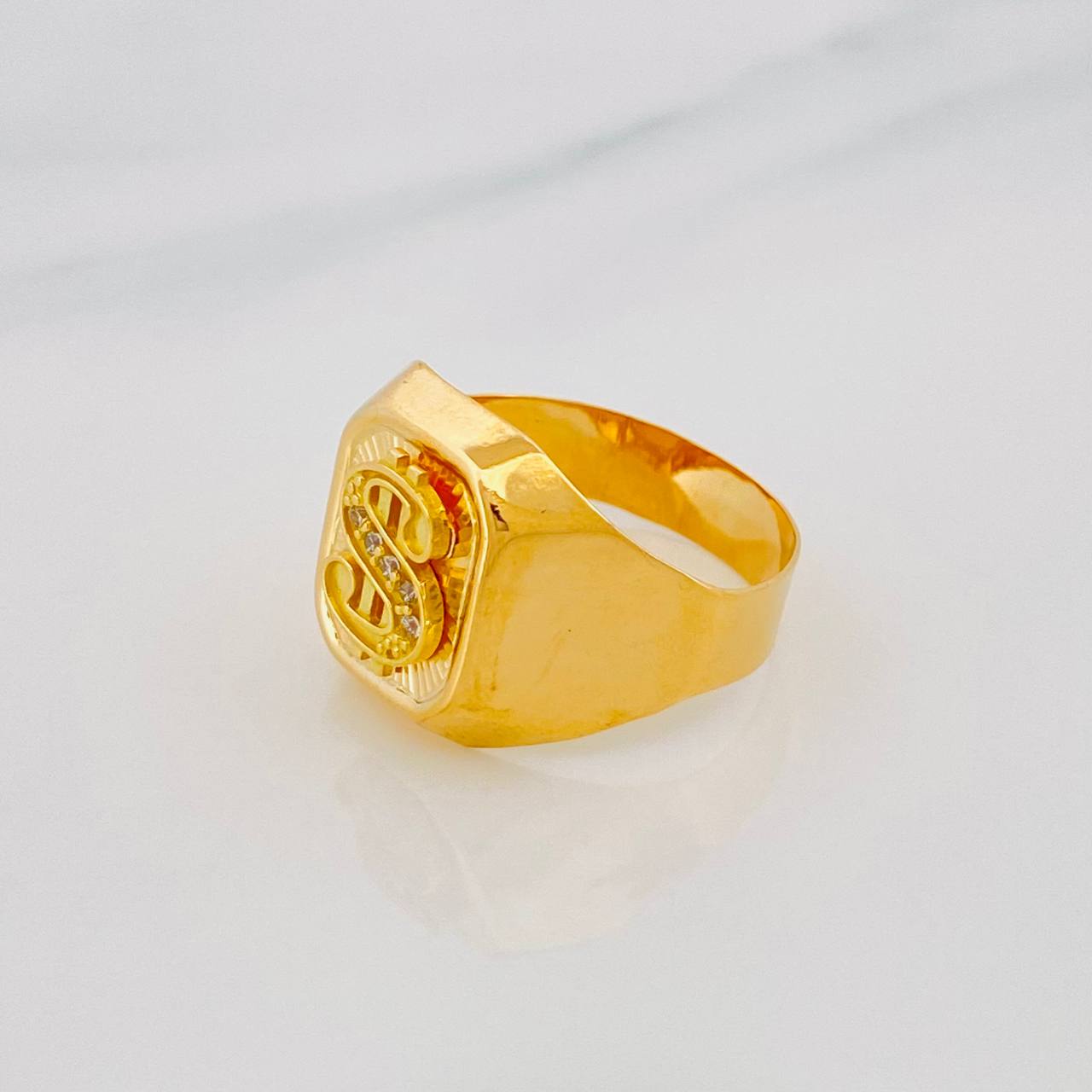 Anillo Signo Peso 4.2g / T9 Oro Amarillo 18K