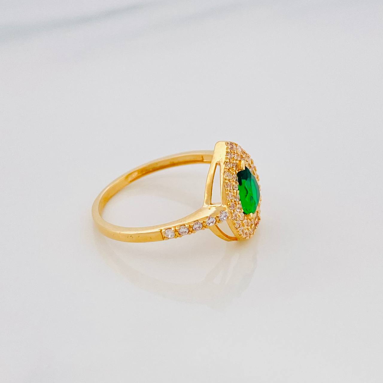 Anillo Halo Gota 2.5g / T7 Oro Amarillo 18K