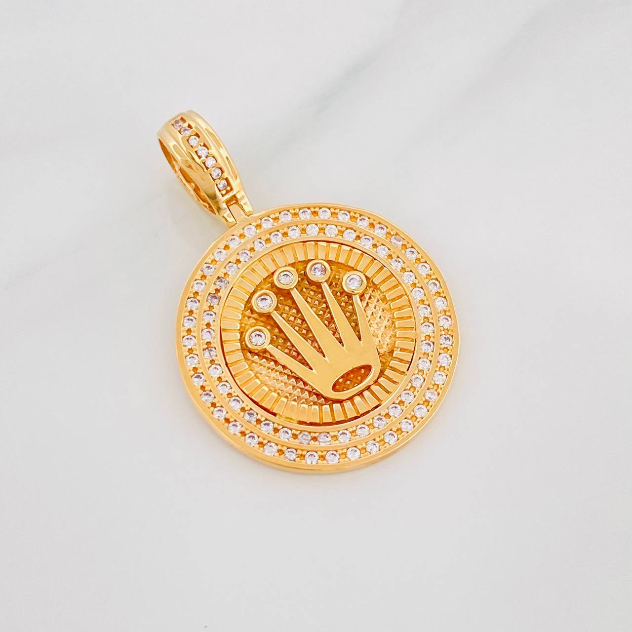 Dije Medalla Corona 8.45g / 3.8cm Oro Amarillo 18K