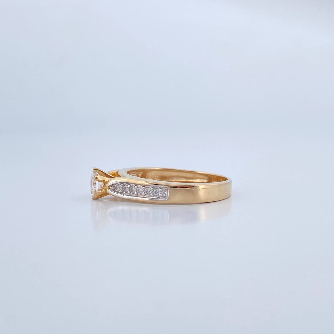 Anillo Solitario Churumbela  3.1gr / T6 1/2 / Oro 18K &