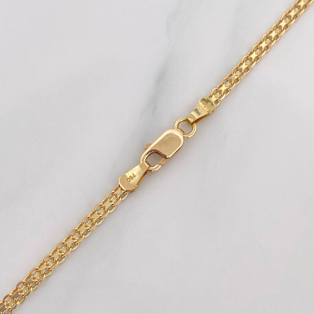 Cadena China 8.85 g / 61 cm / 2.4 mm Oro Amarillo 18K