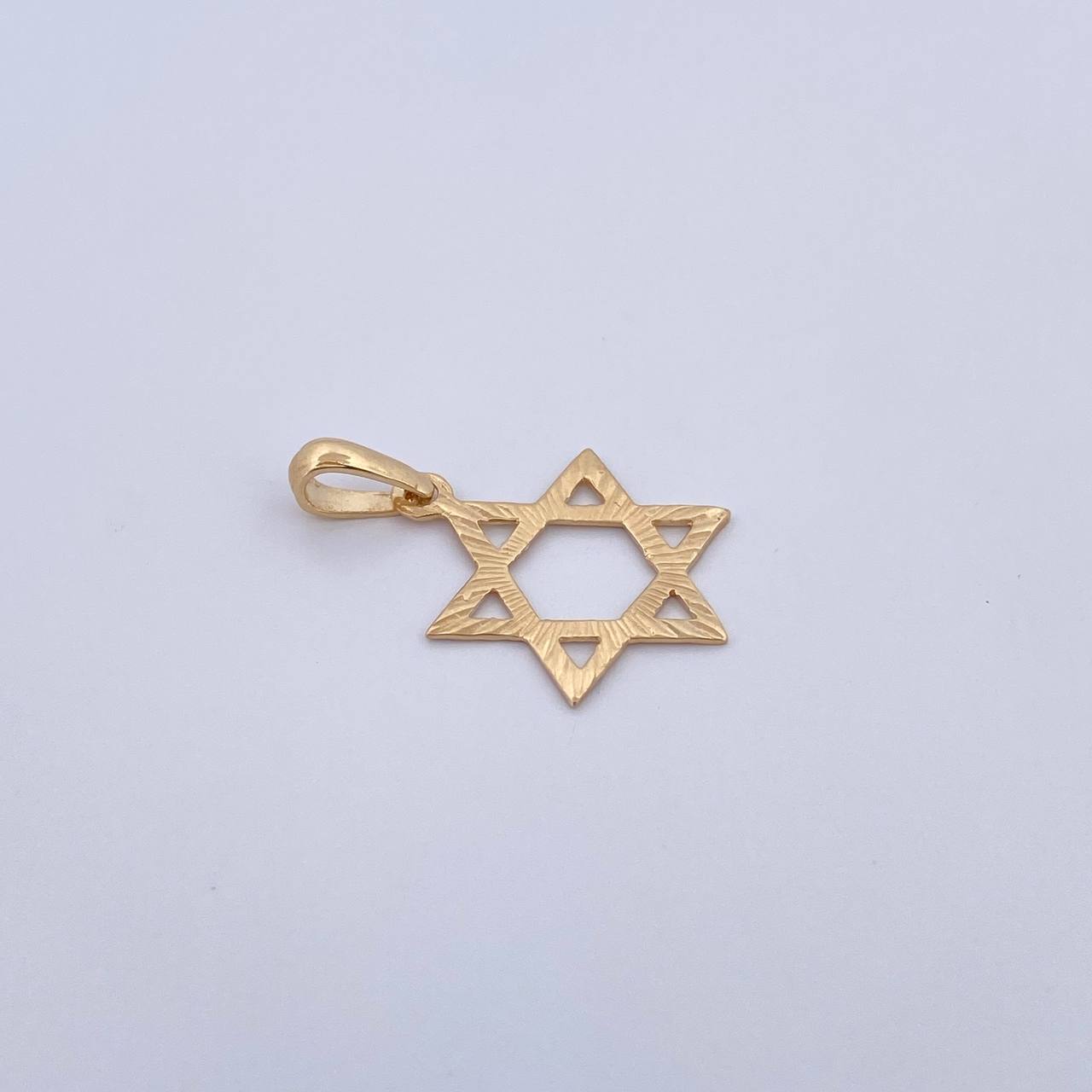 Dije Estrella De David 0.9gr / 2.6cm / Diamantada Oro Amarillo 18K &