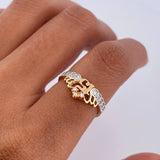 Anillo Corona 15s 1.8gr / T5 1/4 / Circones Blancos Dos Oros Amarillo Blanco 18K &