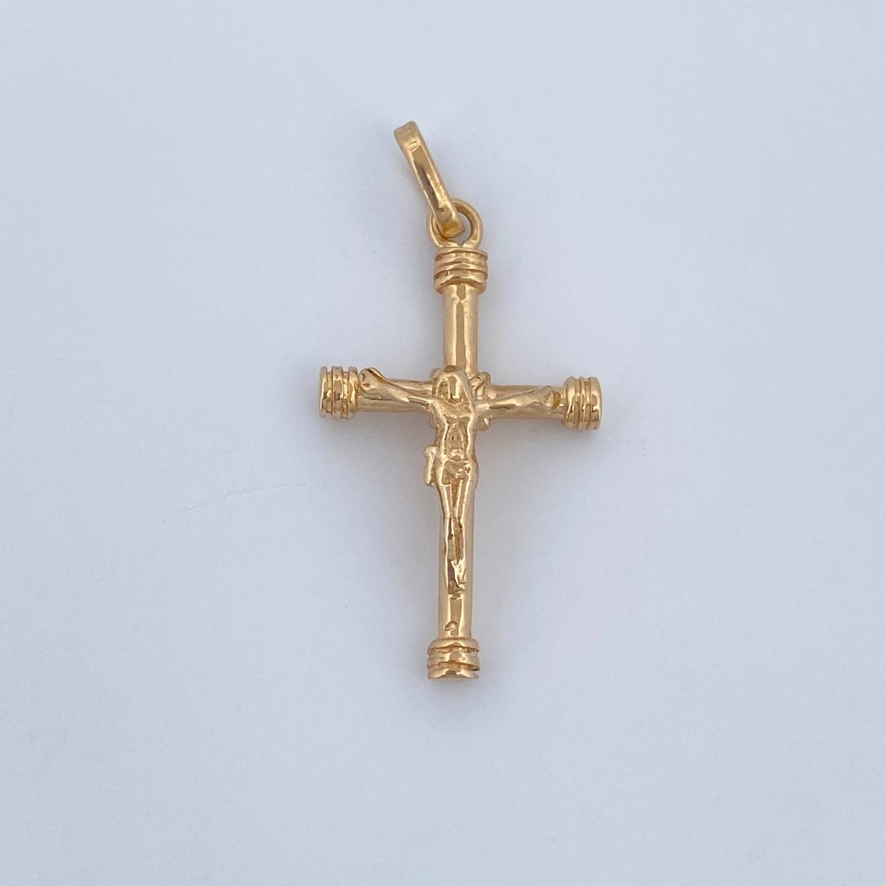 Dije Cruz Cristo Baston 2.2gr / 3cm / Oro 18K &