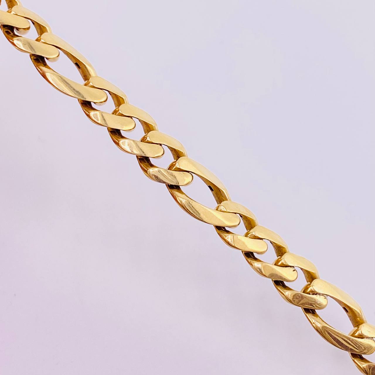 Pulso Figaro 7.3gr / 15.5cm / 6.8mm Oro Amarillo 18K