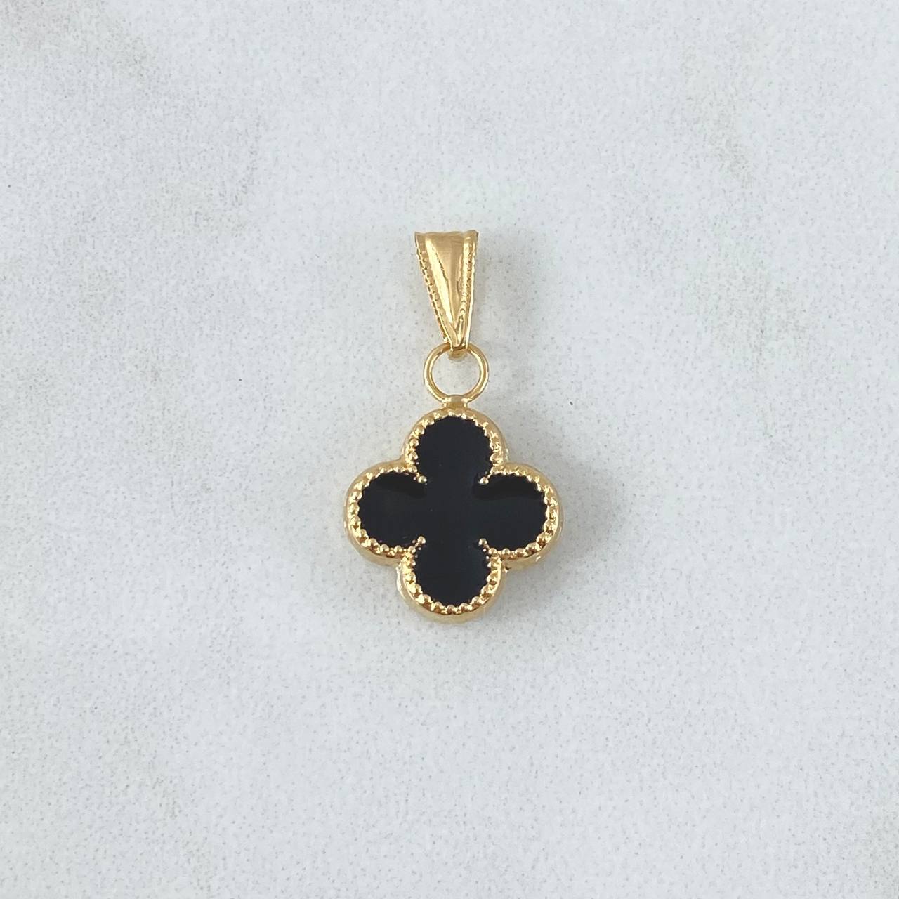 Dije Trébol VCyA 0.95gr / 2.3cm / Resina Negra Cargador Bordeado Oro Amarillo 18K ©