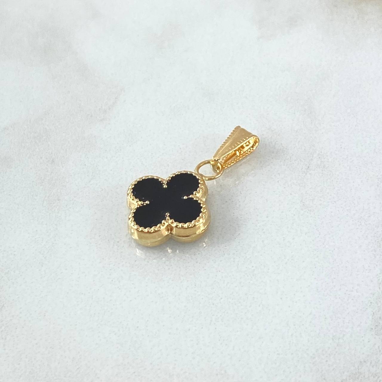 Dije Trébol VCyA 0.95gr / 2.3cm / Resina Negra Cargador Bordeado Oro Amarillo 18K ©