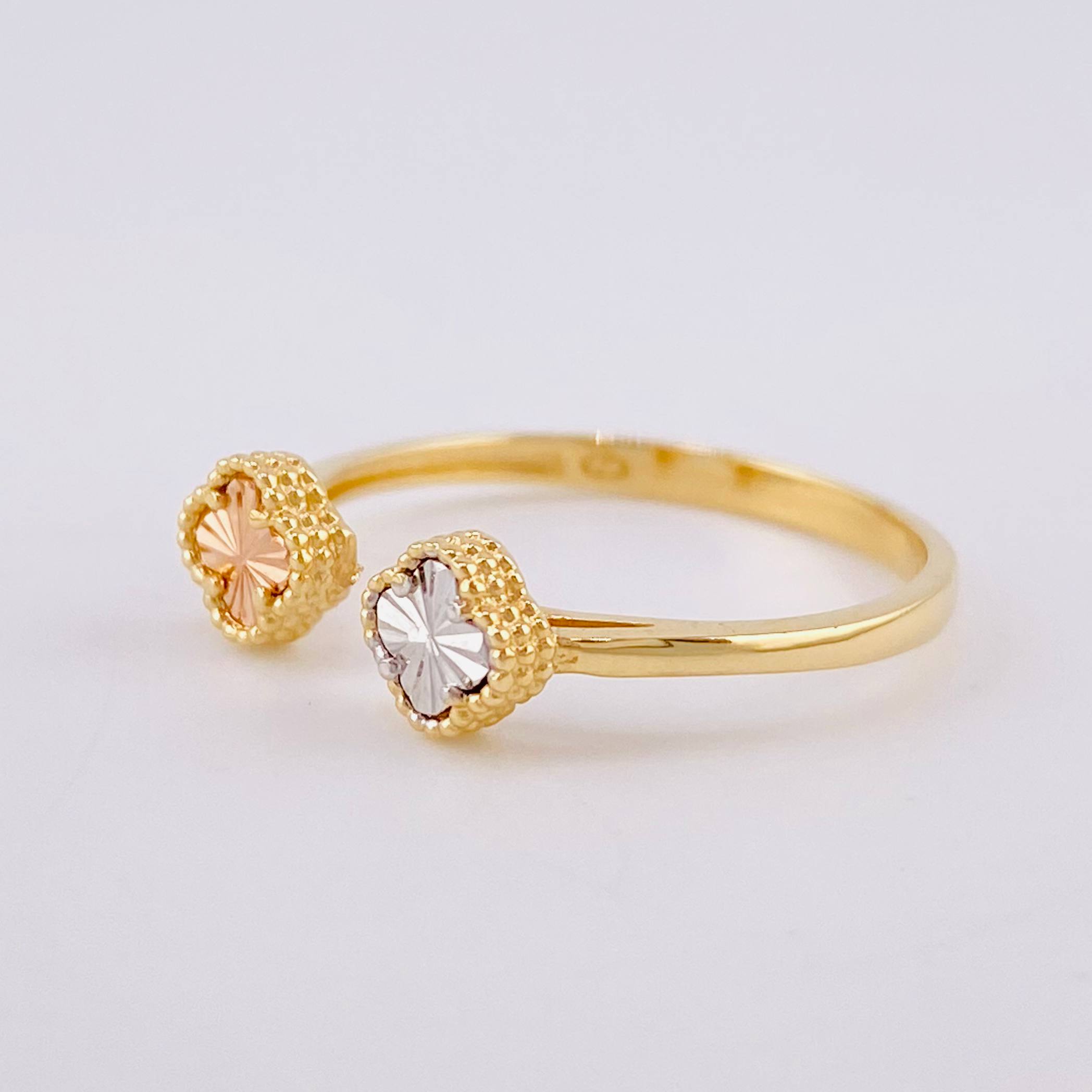 Anillo Dos Trebol 1.95g / T7 1/2 Tres Oros 18K