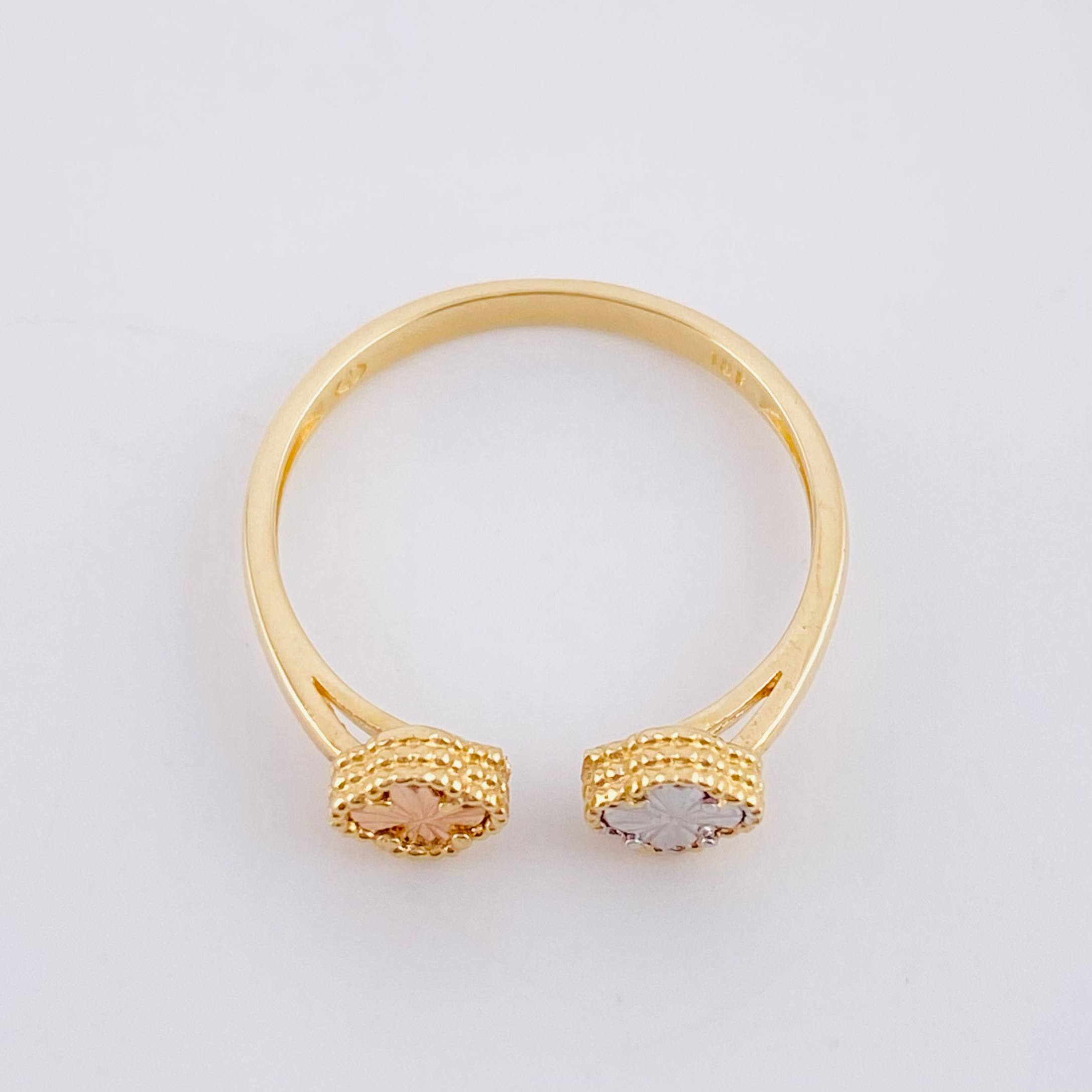 Anillo Dos Trebol 1.95g / T7 1/2 Tres Oros 18K