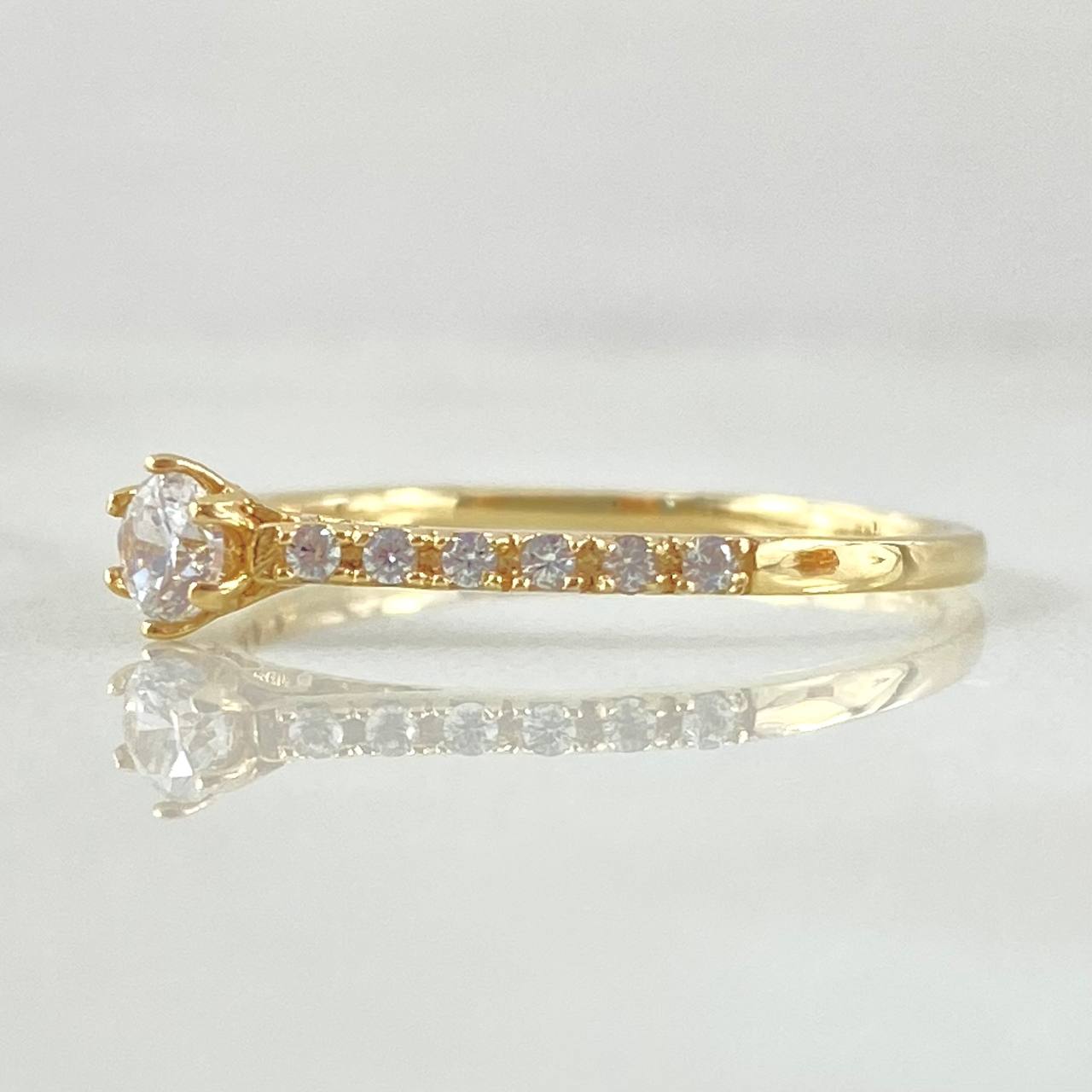 Anillo Anillo Solitario Corazon 1.6gr / T7 / Oro 18K