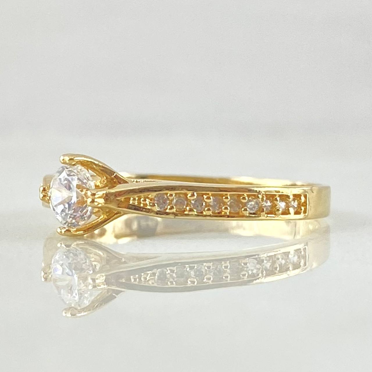 Anillo Solitario Puente Tupido 2.25gr / T8 / Oro 18K