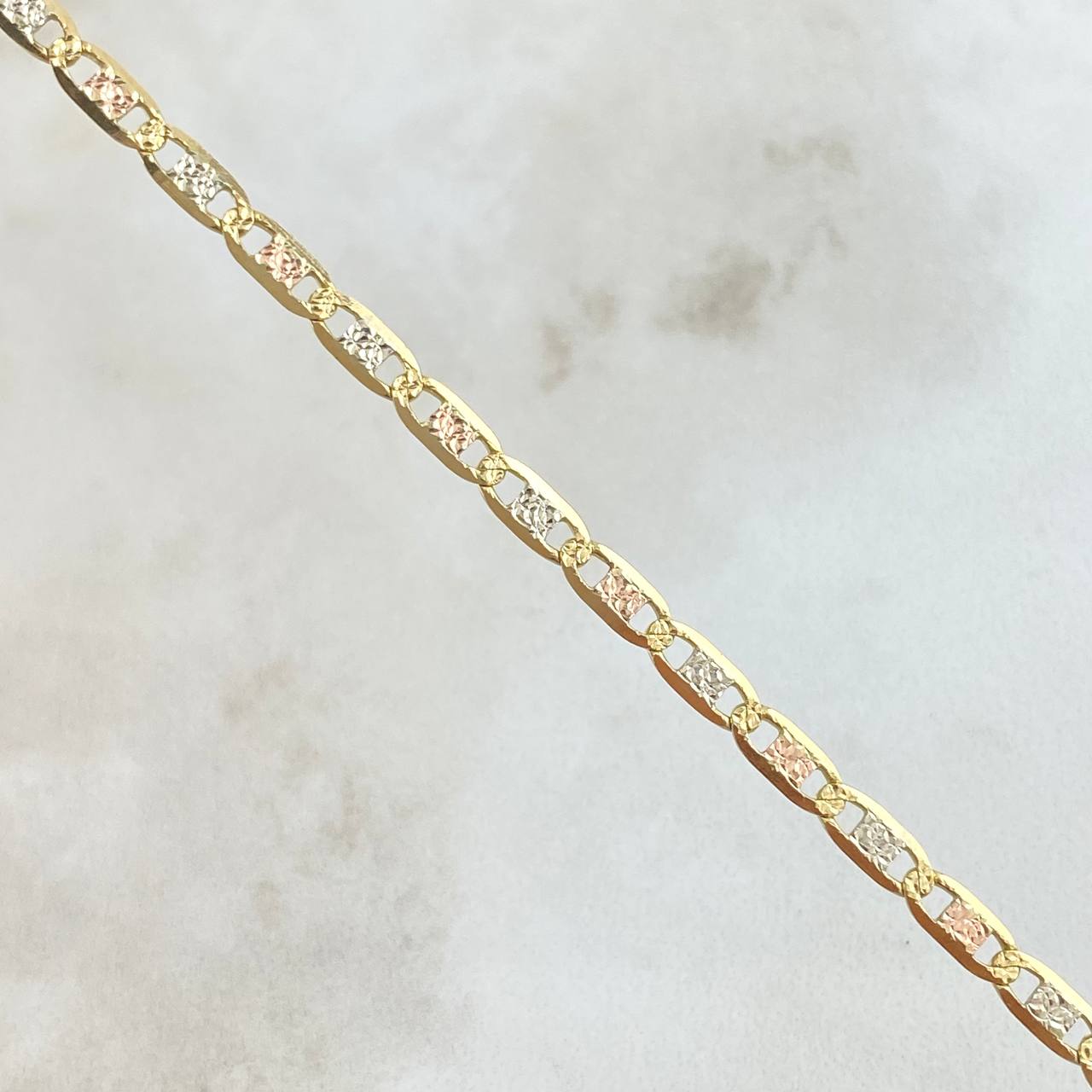 Pulso Escalera 4.2gr / 19cm / 3.3mm Diamantada Tres Oros +3 18K ©