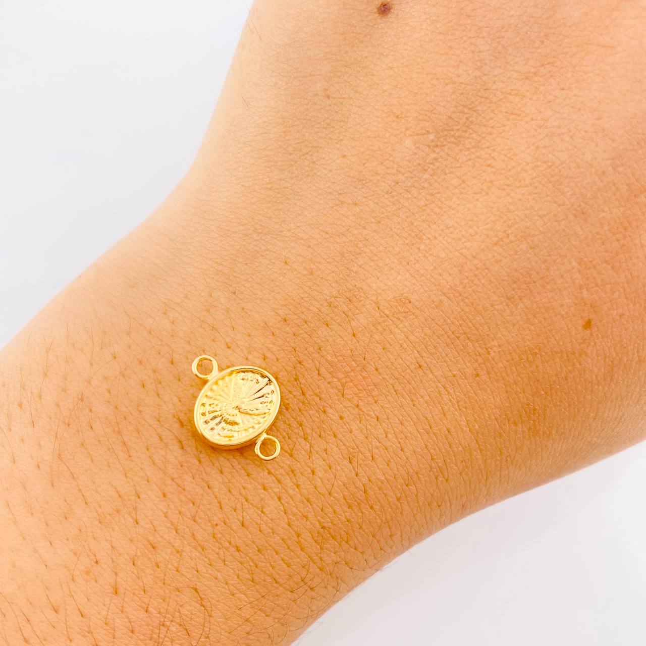 Herraje Espíritu Santo 0.35g / 1.4cm Oro Amarillo 18K