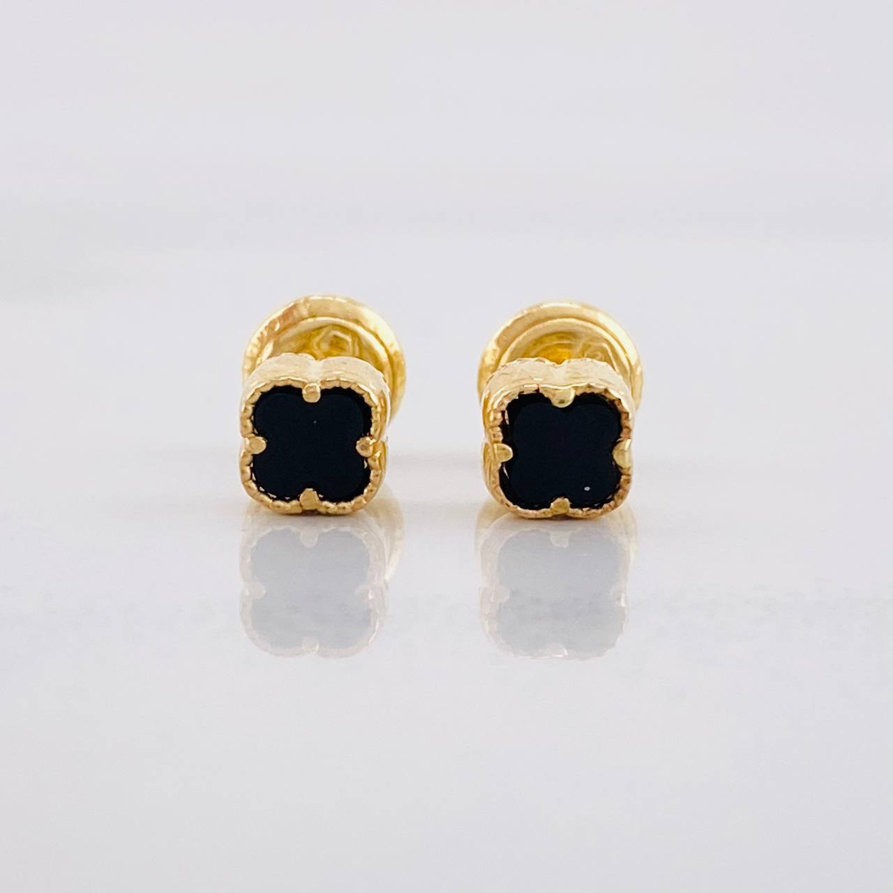 Topos Trébol 1.25g / 4.8mm Oro Amarillo 18K