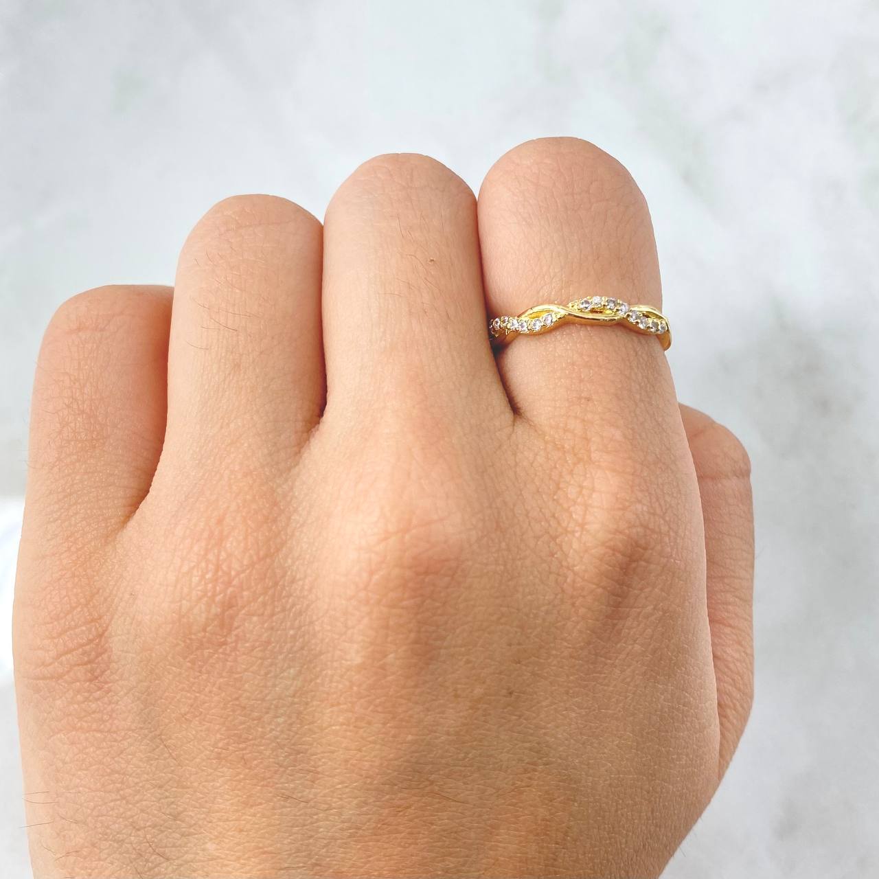 Anillo Entrelazado 1.8gr / T6 1/2 / Oro Amarillo 18K *
