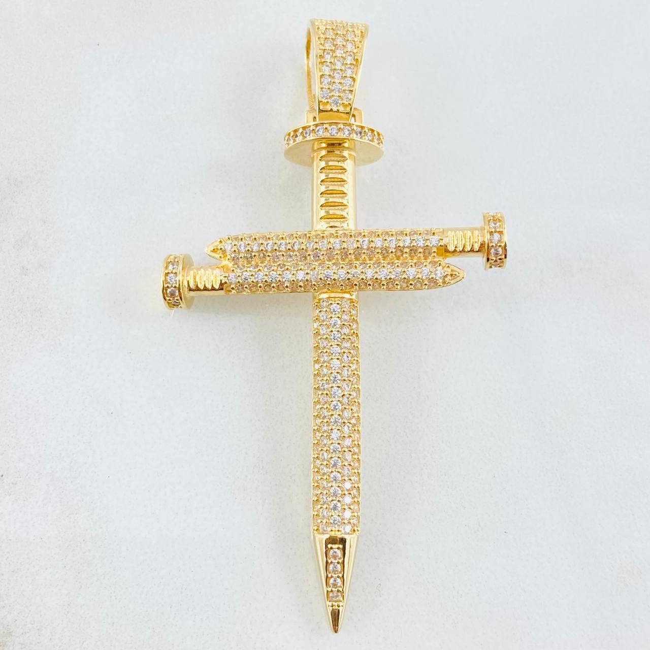 Dije Cruz Clavo 8.25gr / 6cm / Oro Amarillo 18K ©