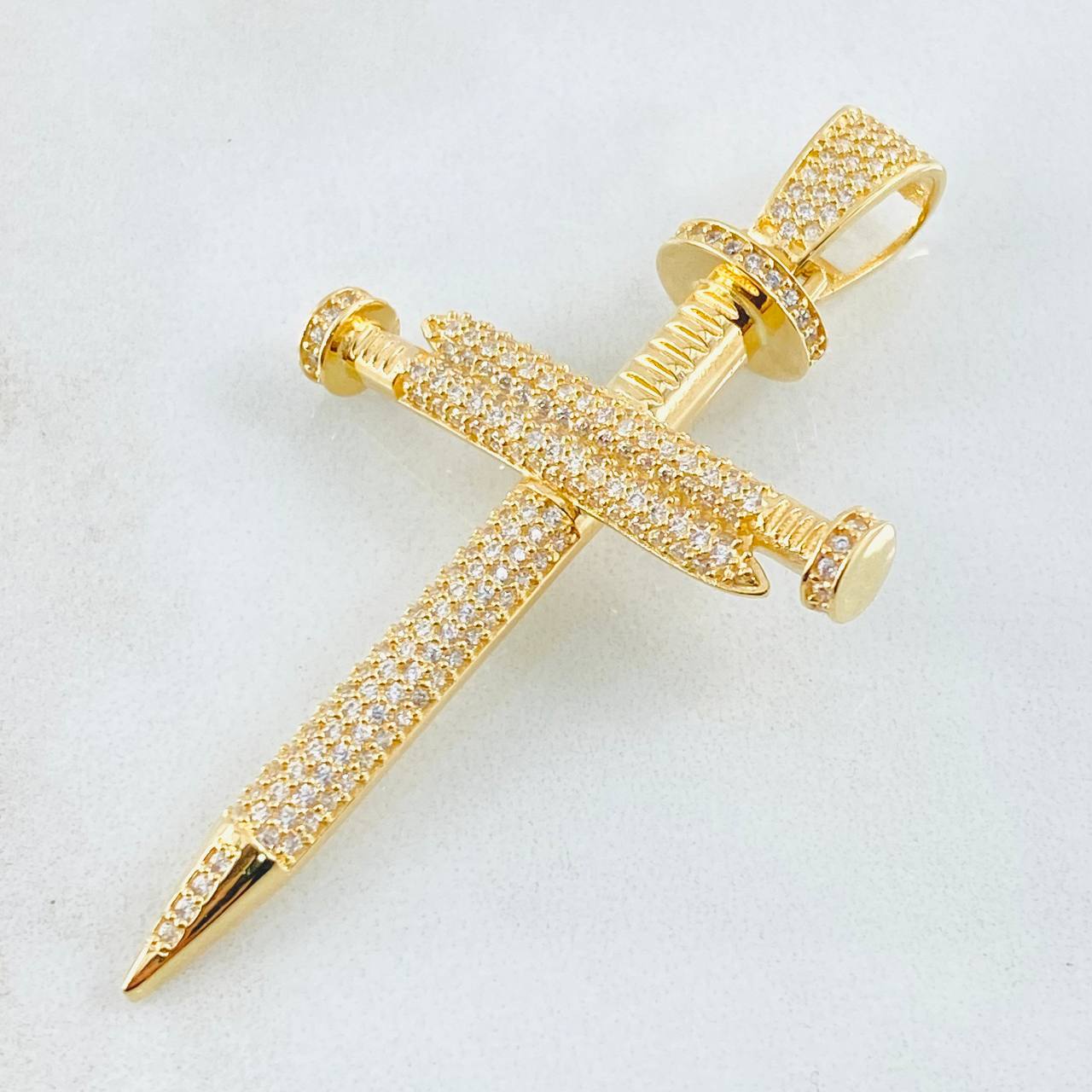 Dije Cruz Clavo 8.25gr / 6cm / Oro Amarillo 18K ©