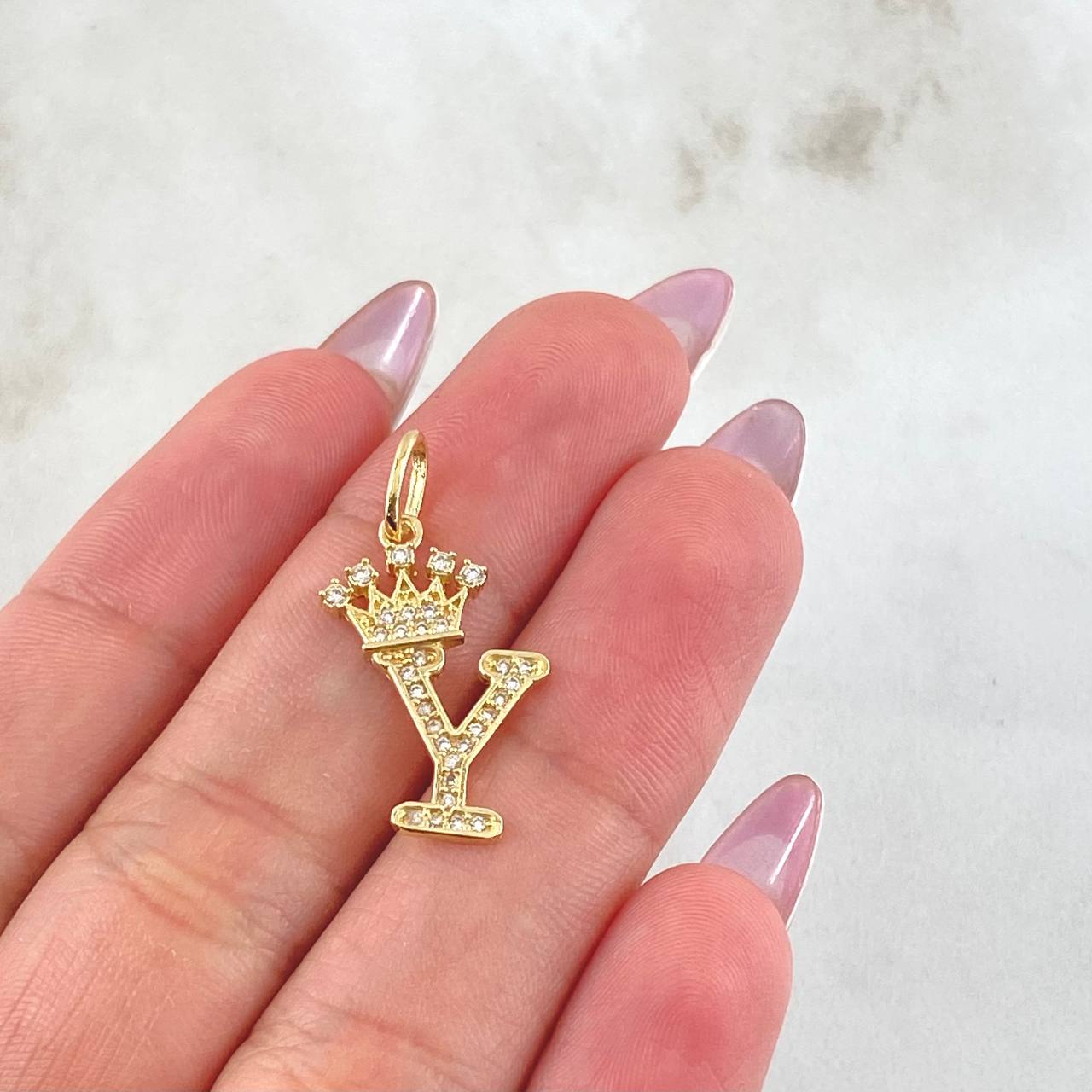 Dije Corona Letra Y 1.65gr / 2.6cm / Oro Amarillo 18K ©
