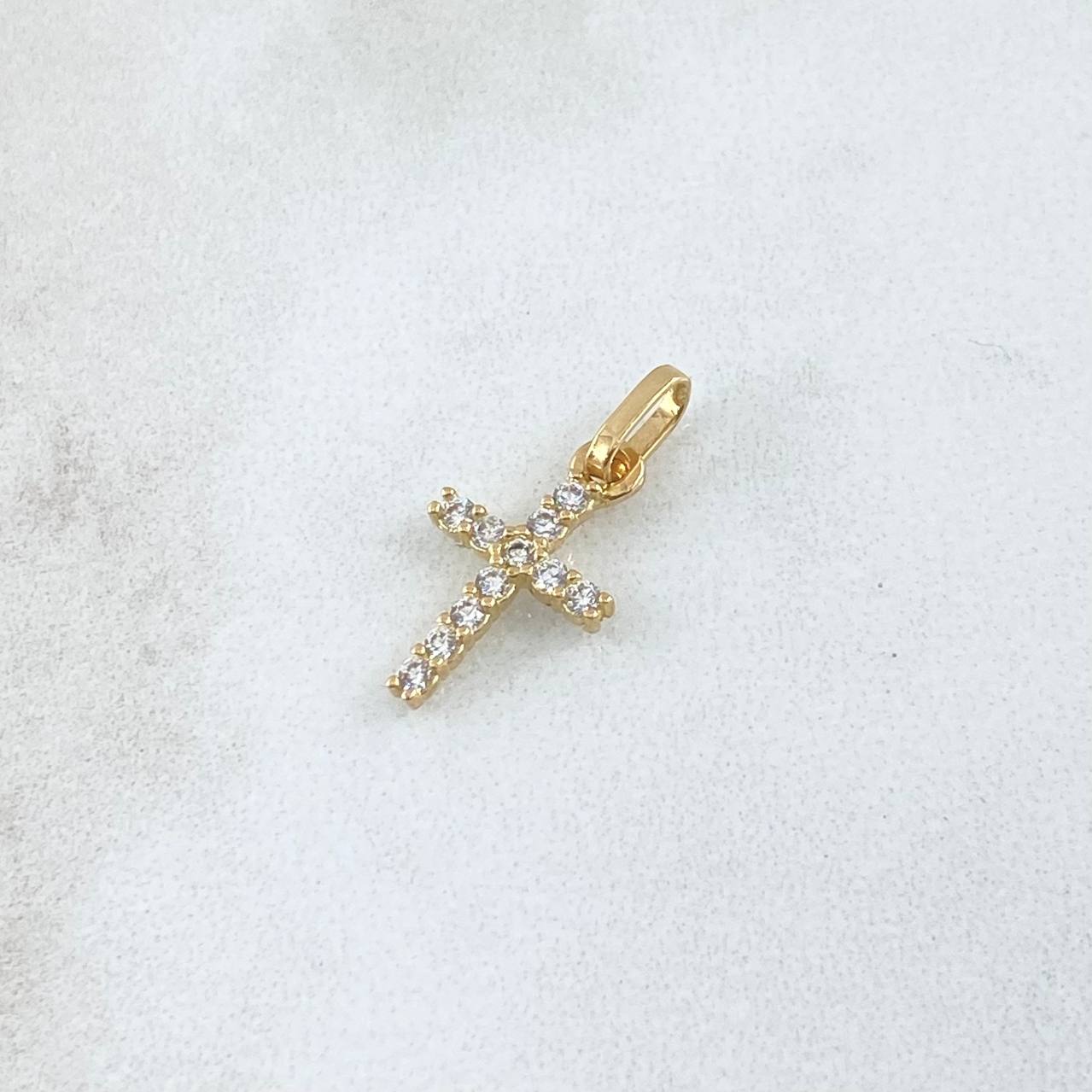 Dije Cruz Basteada 0.45gr / 2.4cm / Circones Blancos Oro Amarillo 18K ©
