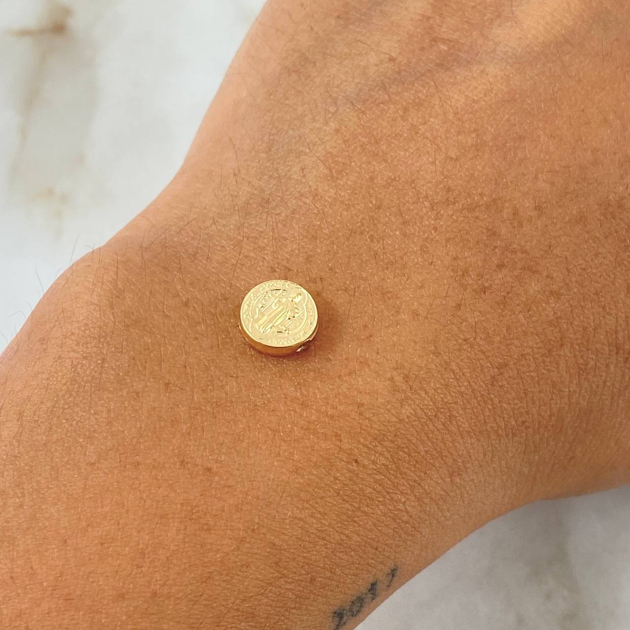 Herraje San Benito 0.35gr / 0.9cm / Oro Amarillo 18K ©